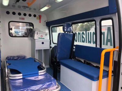 珠海医院急救车拉病人,专业救护车 珠海救护车租赁 相关图片