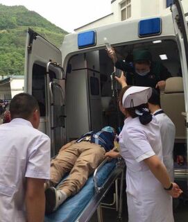 西宁出院转院120救护车-西宁病人转院救护车接送病人-全国连 相关图片