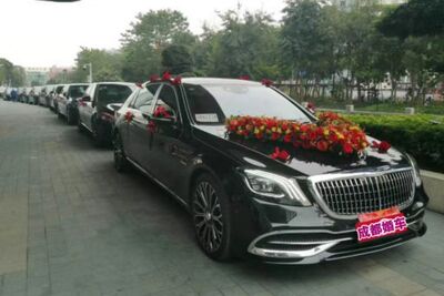 杰哥提供成都及周边奔驰S迈巴赫豪车婚庆商务用车租赁 相关图片